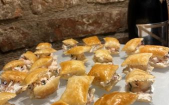 Ostpuffar med räkröra