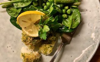 Torsk med knaprigt citron- och persiljetopping – kalorisnål