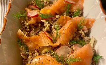Quinoa med rökt lax och dill - kalorisnål
