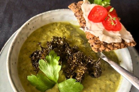 Broccoli- och grönkålssoppa – kalorisnål