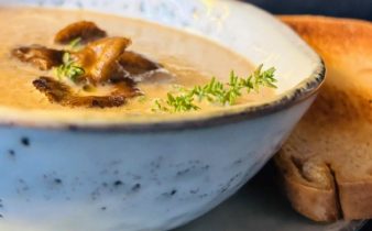Trattkantarellsoppa