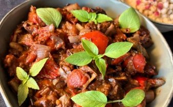 Aubergine- och paprikagryta - kalorisnål
