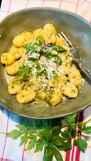 Gnocchi med örtsås - kalorisnål
