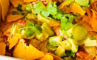 Ugnsbakad torsk med salsa, ost och nachos – kalorisnål