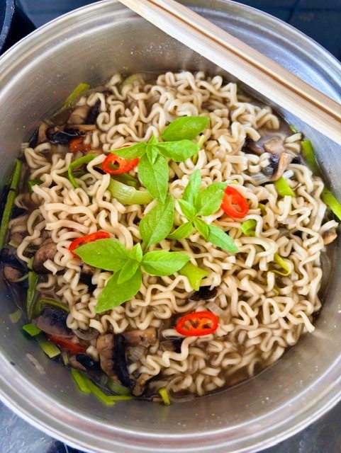 Nudelsoppa med champinjoner – kalorisnål