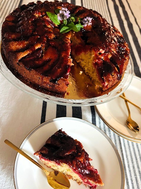 Glaserad plommonkaka med mandel