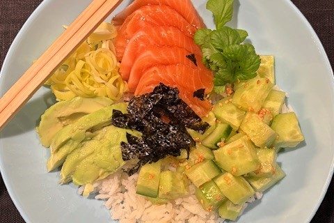 Lax och avokadobowl – kalorisnål