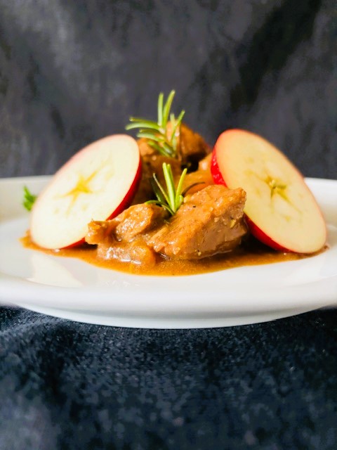 Vildsvinsgryta med vitt vin och fänkål