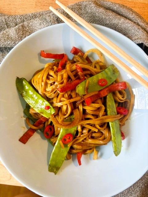 Vegetarisk Chow Mein – kalorisnål