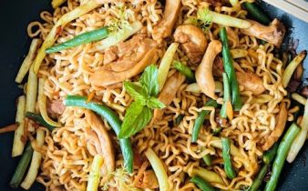 Ingefärskyckling med nudlar och bönor – kalorisnål