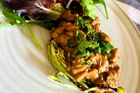 Grillad savojkål med champinjonstuvning – kalorisnål