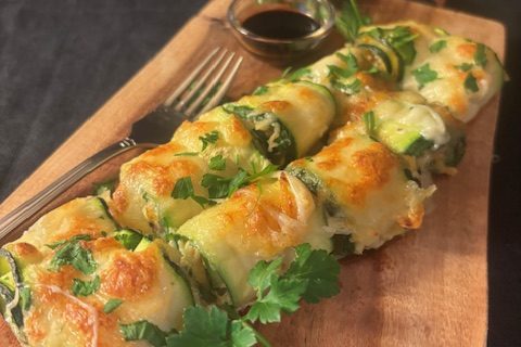 Krämiga zucchinirullar med smält ost