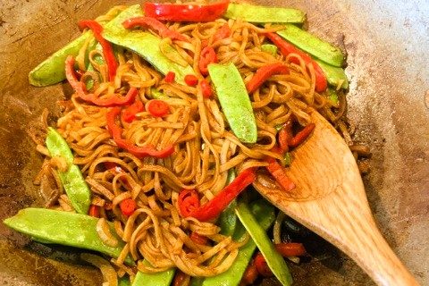 Vegetarisk Chow Mein – kalorisnål