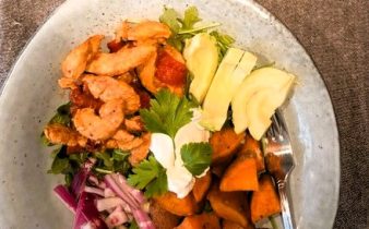 Kryddig kycklingbowl – kalorisnål