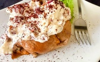Bakad sötpotatis med vispad fetaost – kalorisnål