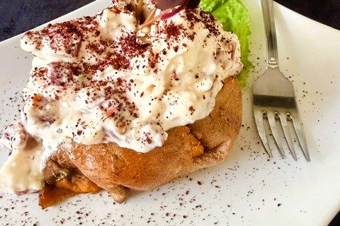 Bakad sötpotatis med vispad fetaost – kalorisnål
