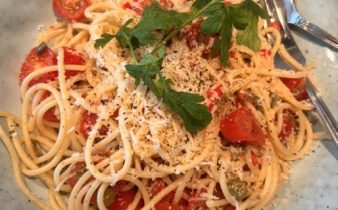 Spaghetti med kapris och tomater – kalorisnål